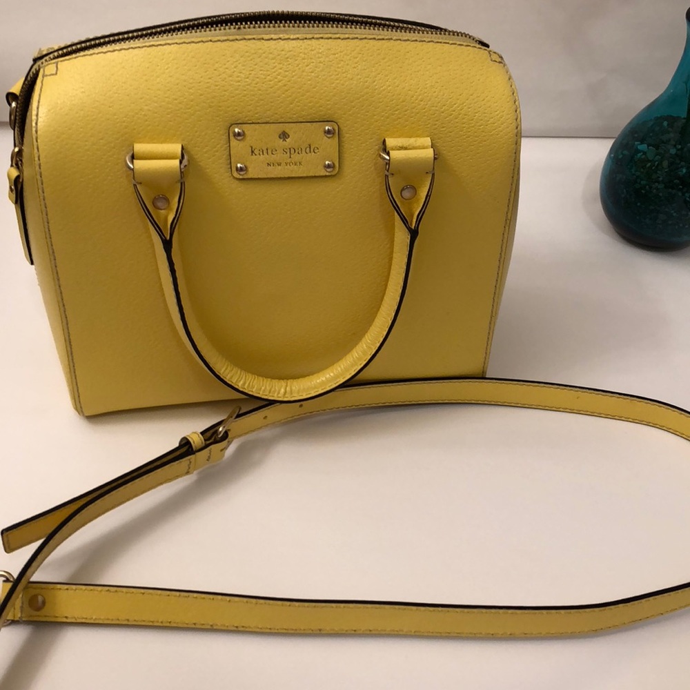 BARELY used Kate Spade shoulder/ handbag!